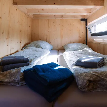 Tinyhouse Wald-fritzl 度假居